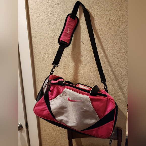 Nike Handbags - Nike 1990s/00s gym bag, vintage Nike bag, vintage pink sports bag
